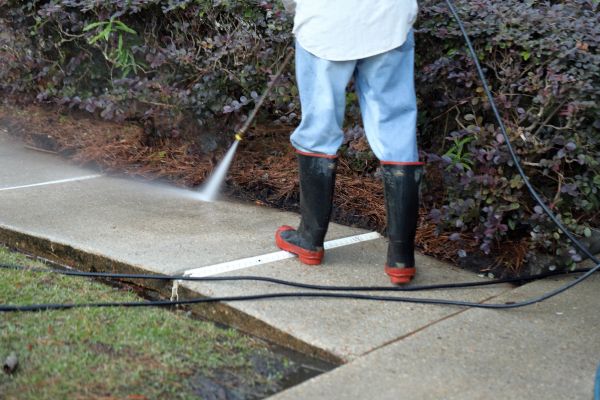 Sidewalk Washing in Mason