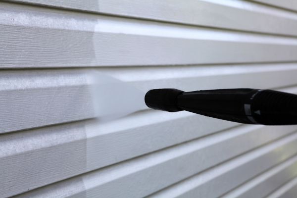 Condo Siding Power Washing in Mason
