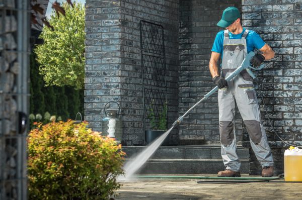 Outside House Cleaning in Mason